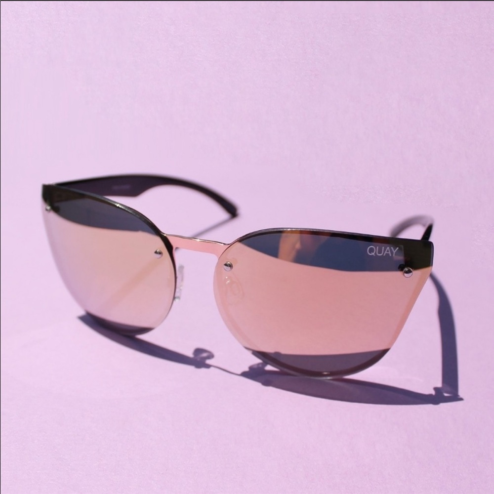 Quay Australia “ Higher Love “ pink